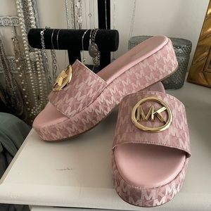 Blush Pink Cushioned Micheal Kors Flatform Slides